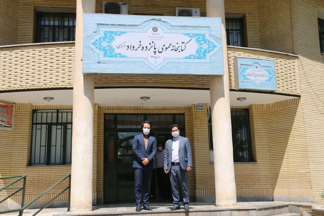 بازدید سرپرست فرمانداری شهرستان خوی از کتابخانه مرکزی