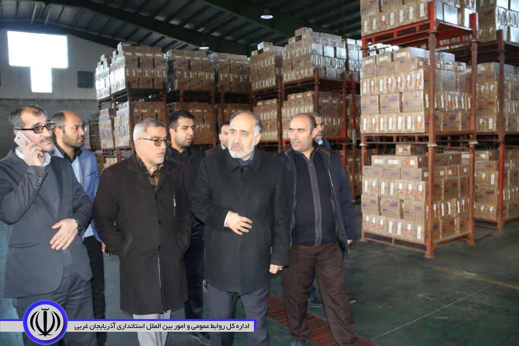 بازدید فرماندار شهرستان خوی از کارخانه کشت و صنعت نوشینه