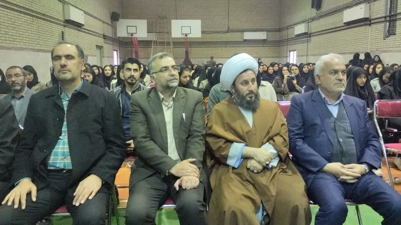 حضور فرماندار ویژه خوی در آیین گرامیداشت روز دانشجو در  دانشگاه فرهنگیان خوی
