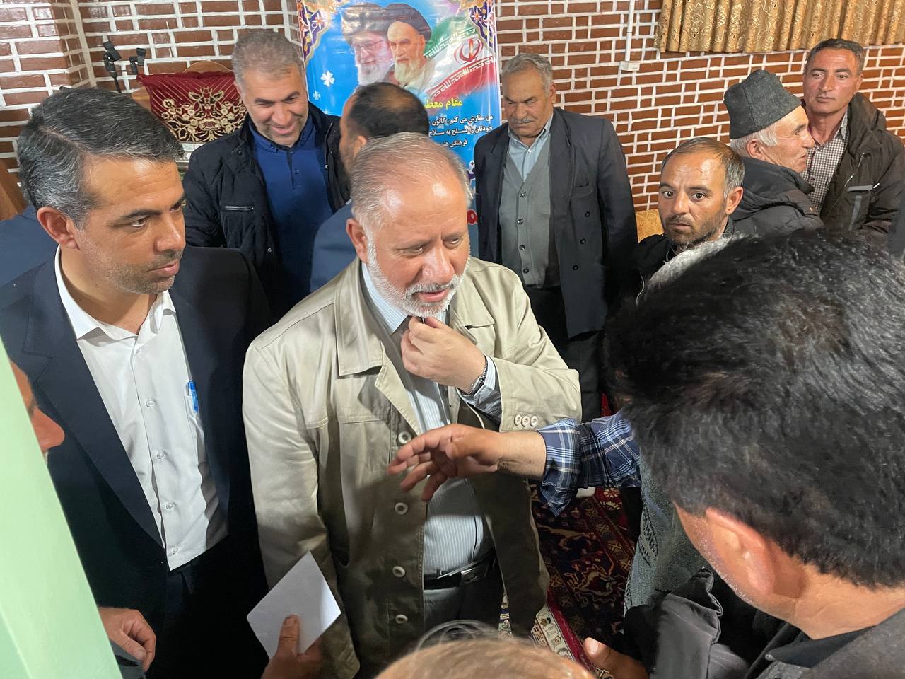 بررسی مسایل و مشکلات روستای وار