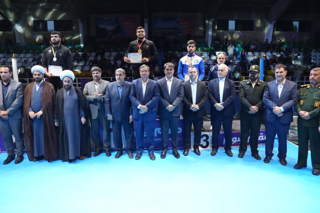 برگزاری آیین اختتامیه مسابقات بینالمللی بوکس جام پوریای ولی