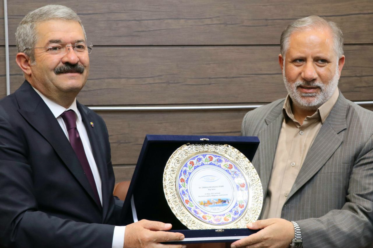 دیدار رئیس و اعضای اتاق بازرگانی و صنایع استان وان ترکیه با فرماندار ویژه شهرستان خوی
