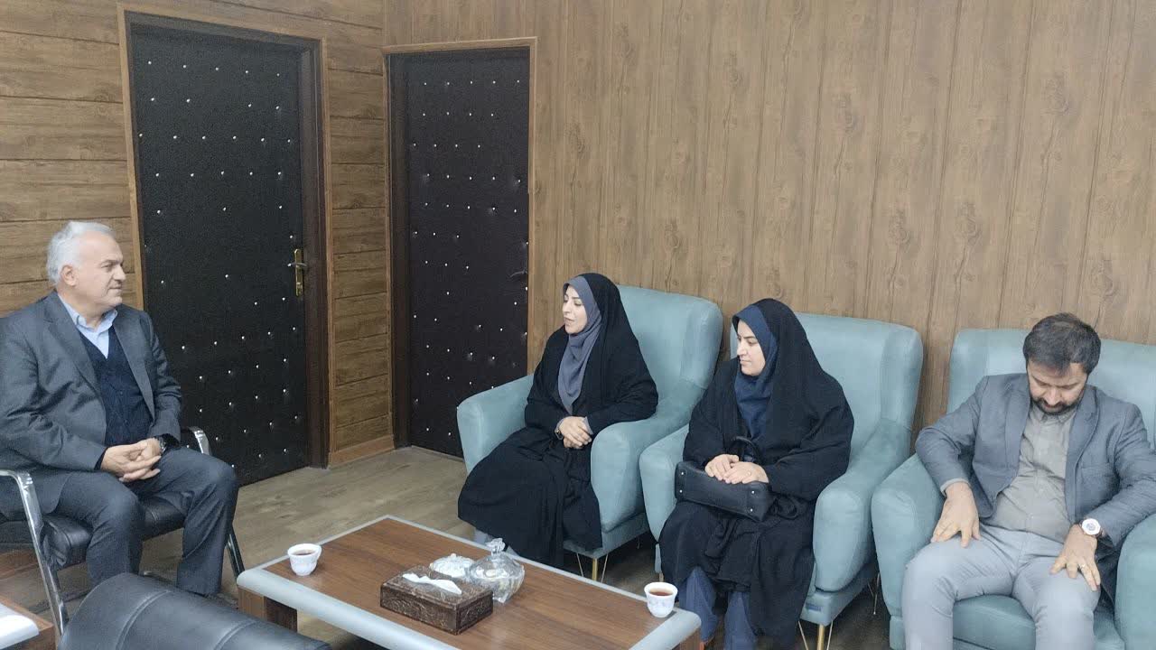 دیدار مدیرکل کتابخانه‌های عمومی آذربایجان‌غربی با فرماندار ویژه خوی