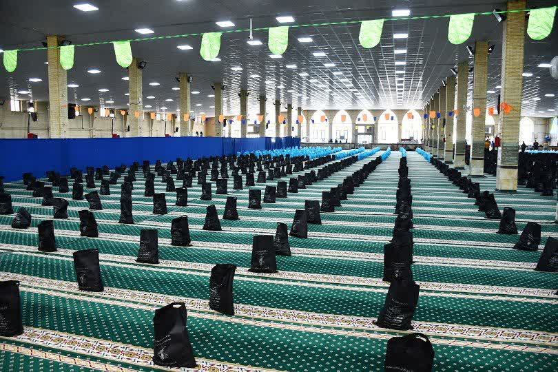 حضور فرماندار شهرستان خوی در مراسم اهدای 5000 کمک های مومنانه بسته های معیشتی بمناسبت عیدسعیدفطر