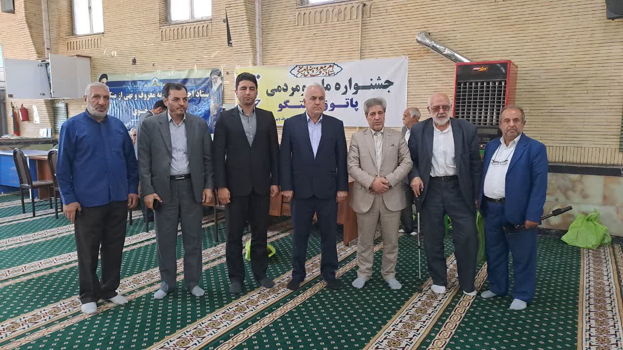 برگزاری میز خدمت با حضور فرماندار ویژه خوی در مصلی نماز جمعه