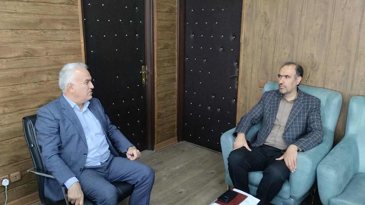 بررسی مشکلات راه و شهرسازی شهرستان خوی با حضور فرماندار ویژه