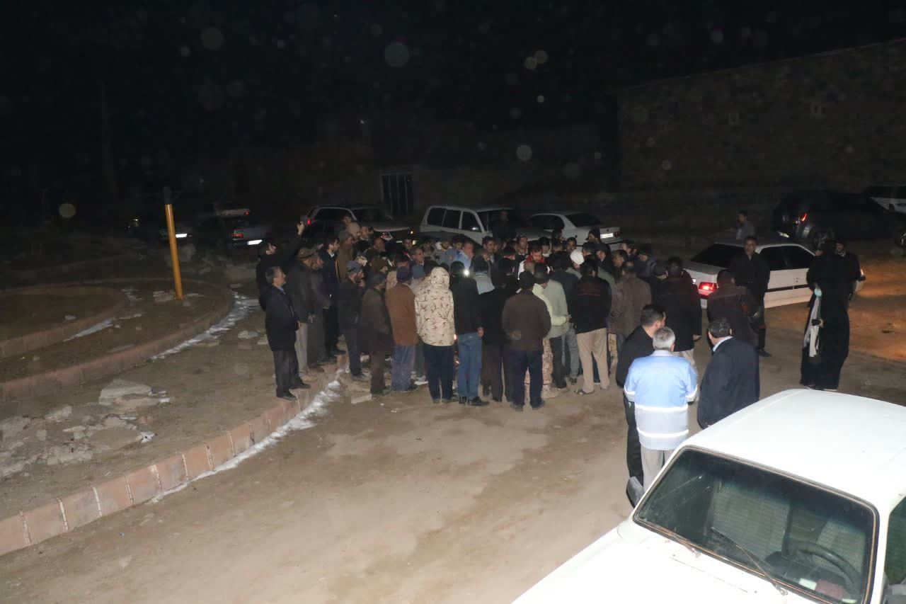 آلبوم تصویری/ بازدید شبانه استاندار آذربایجانغربی از مناطق زلزله زده خوی