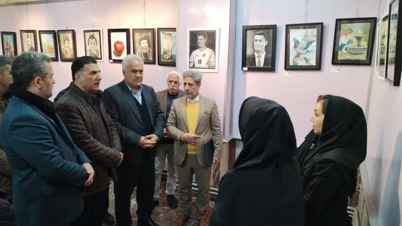 حضور معاون استاندار و فرماندار ویژه در آیین افتتاحیه نمایشگاه نقاشی در نگارخانه اداره فرهنگ و ارشاد اسلامی شهرستان خوی