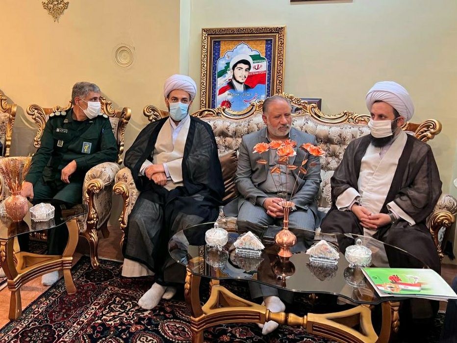 دیدار فرماندار خوی با خانواده های معظم شهداء و ایثارگران