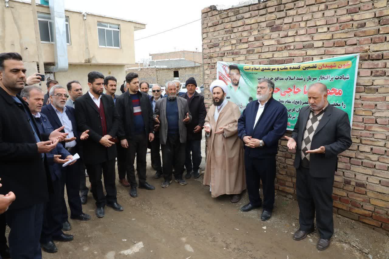بازدید میدانی استاندار آذربایجانغربی از روند بازسازی مناطق زلزلهزده روستای پیر موسی