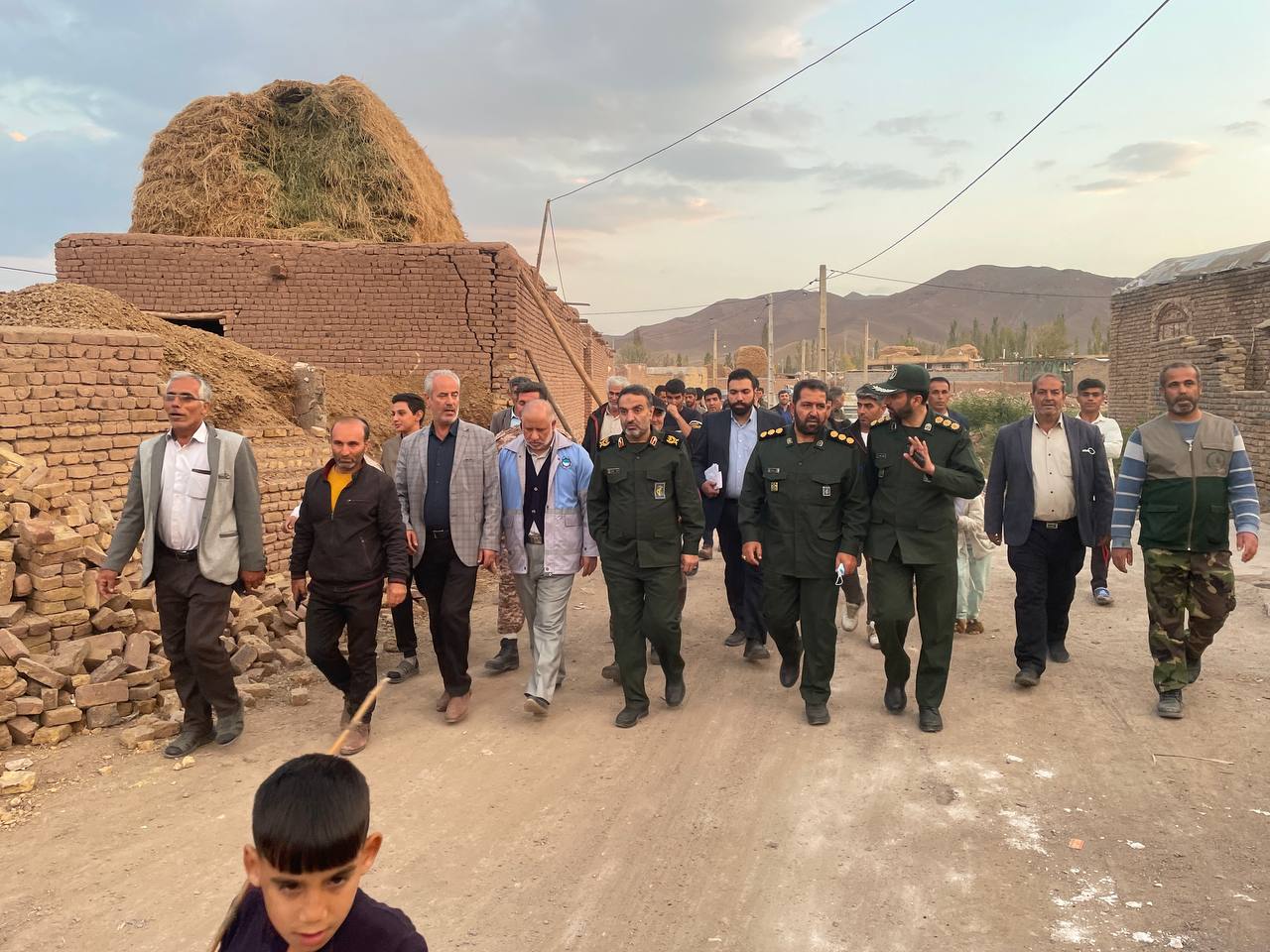بازدید رئیس سازمان بسیج سازندگی کشور از مناطق زلزله زده خوی
