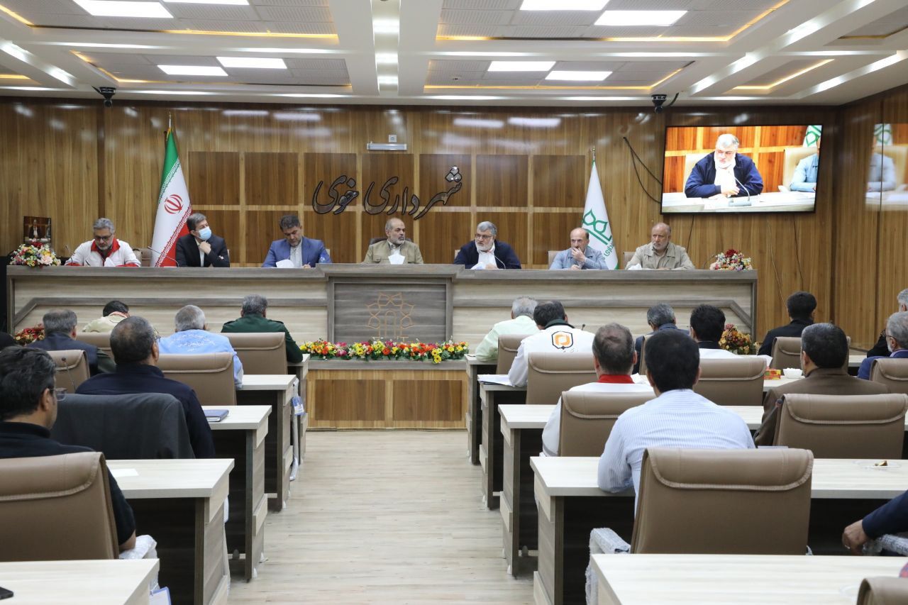 حضور وزیر کشور در مناطق زلزله زده شهرستان خوی