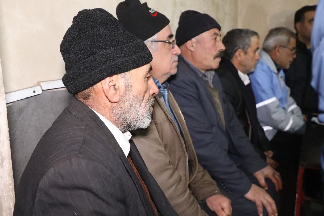 آلبوم تصویری/ بازدید شبانه استاندار آذربایجانغربی از مناطق زلزله زده روستای میری کندی خوی