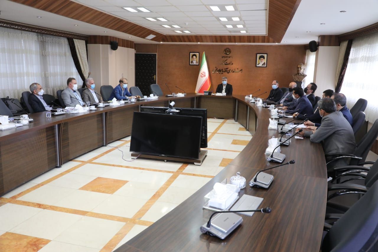 نشست مشترک استاندار با رئیس و اعضای هیئت رئیسه دانشگاه علوم پزشکی استان
