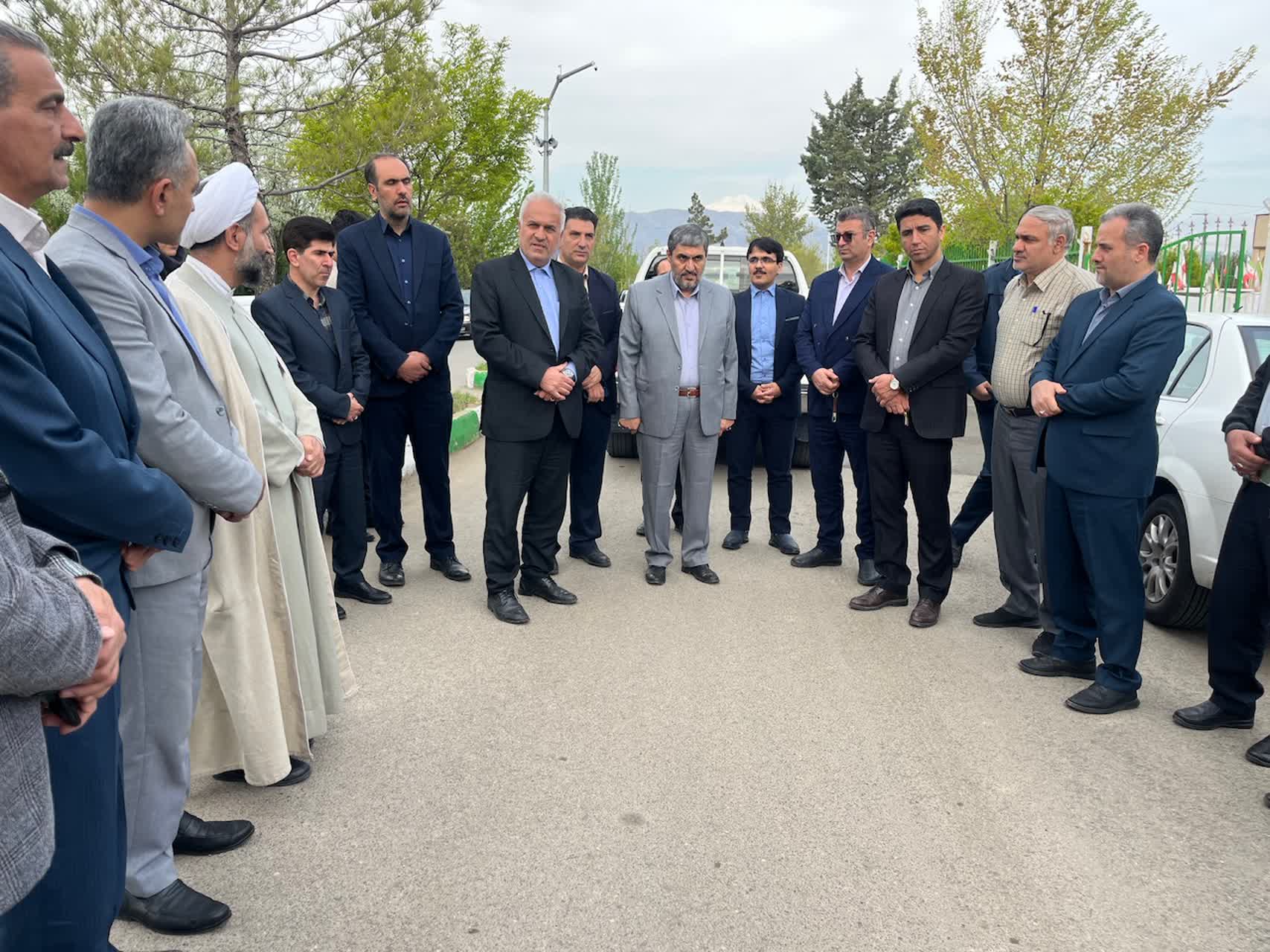 سرپرست فرمانداری خوی اولین روز کاری را در مزار شهدا آغاز کرد
