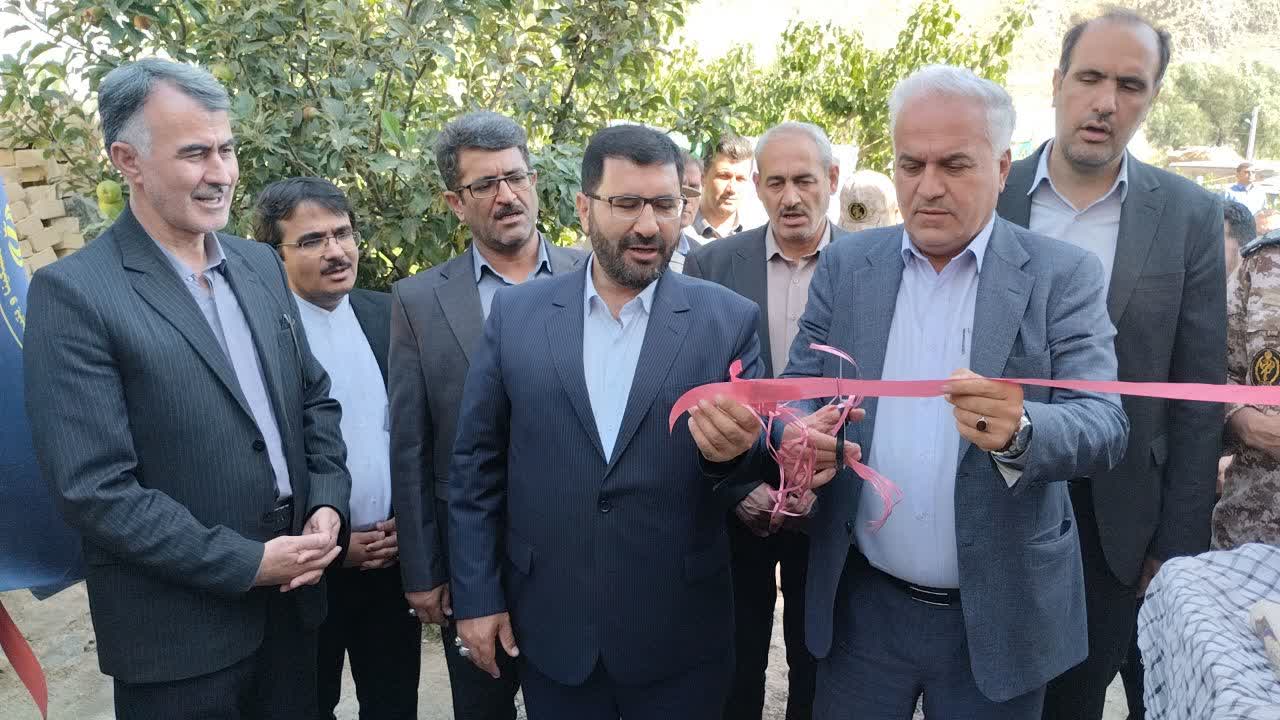 افتتاح همزمان 16 نیروگاه خورشیدی در روستاهای خوی