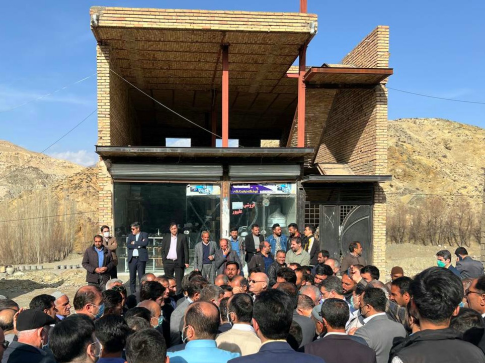 بازدید رئیس بنیاد مسکن انقلاب اسلامی کشور از مناطق زلزله زده بخش قطور