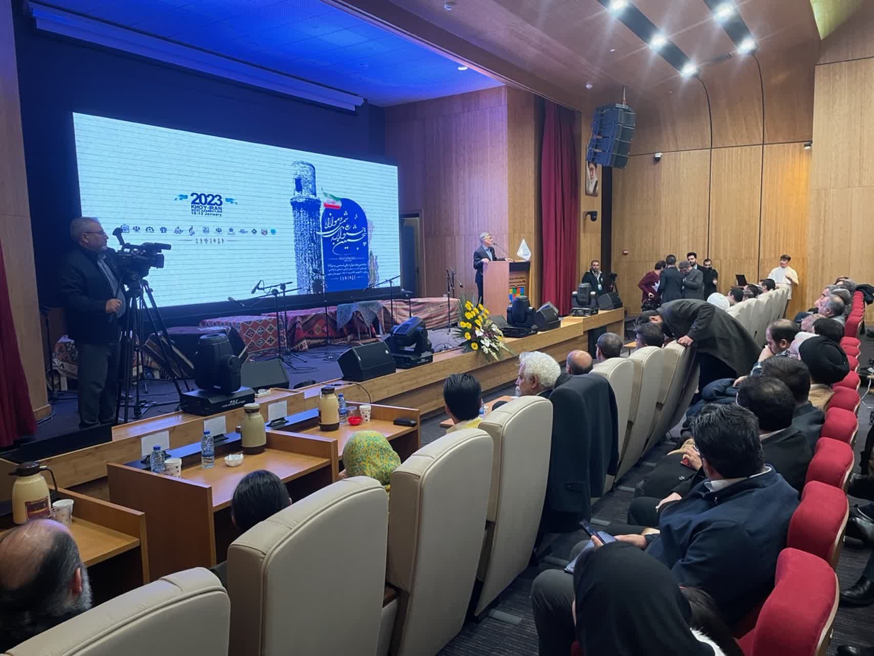 آلبوم تصویری/ برگزاری پنجمین جشنواره ملی شمس و مولانا در خوی