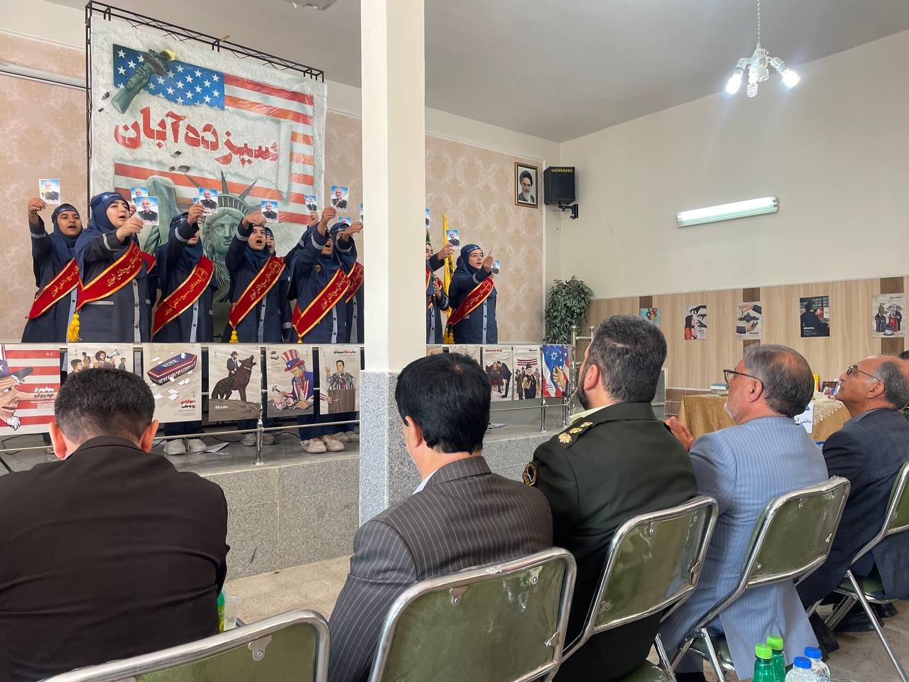 زنگ ملی استکبارستیزی در مدارس خوی نواخته شد