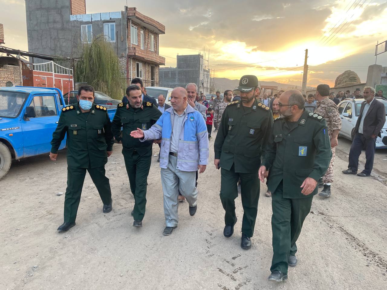 بازدید رئیس سازمان بسیج سازندگی کشور از مناطق زلزله زده خوی