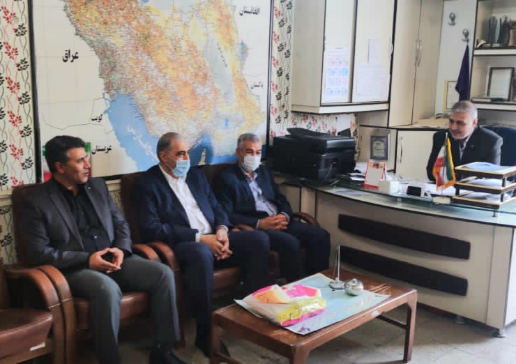 برنامه گرامیداشت مقام شامخ معلم توسط اعضای شورای اداری شهرستان خوی