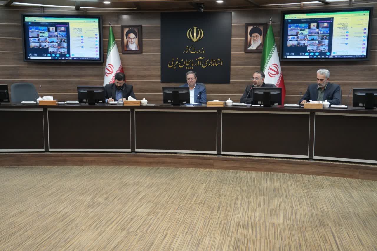 حضور ‘غلامحسین آزاد’ سرپرست فرمانداری ویژه شهرستان خوی بصورت وبیناری در جلسه ستاد تنظیم بازار استان