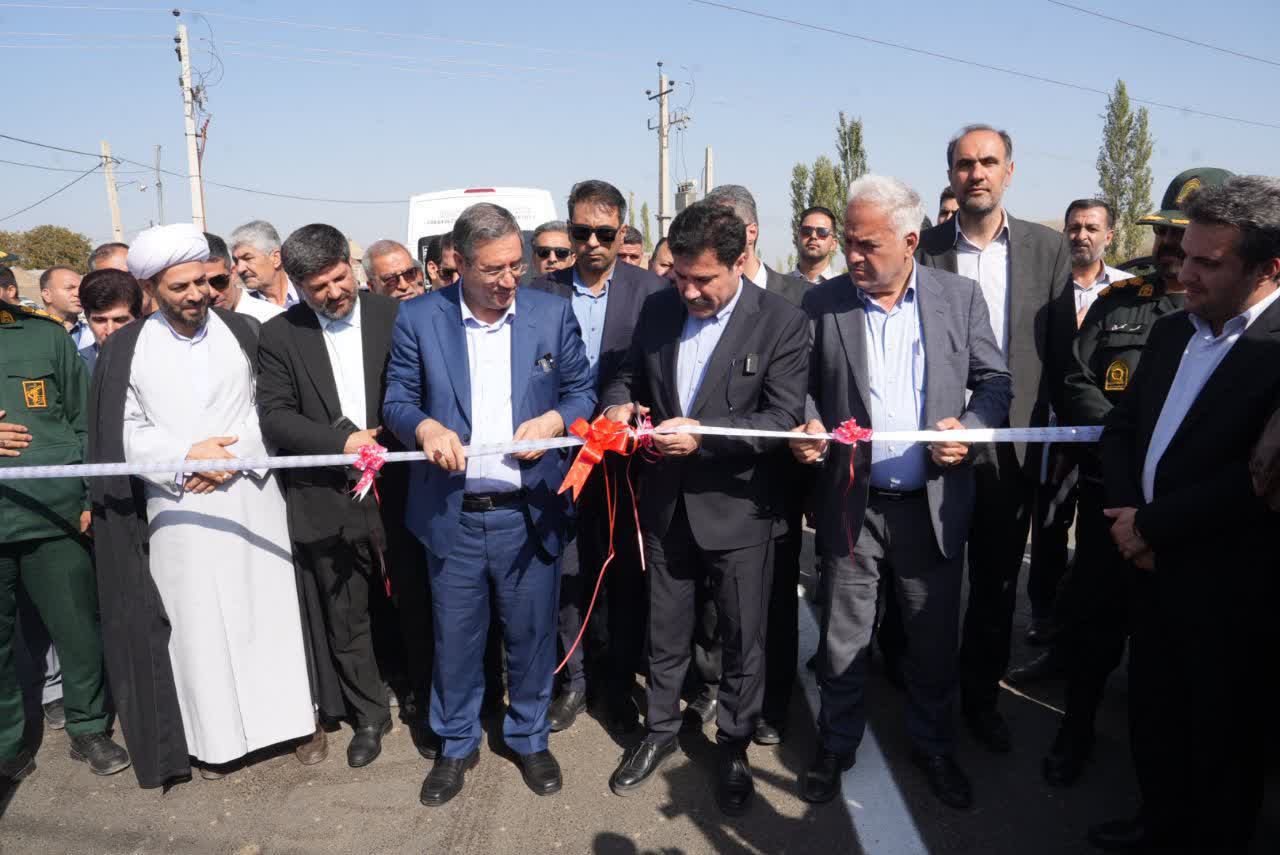 افتتاح 123 پروژه طرح هادی و آسفالت معابر روستایی در آذربایجان‌غربی