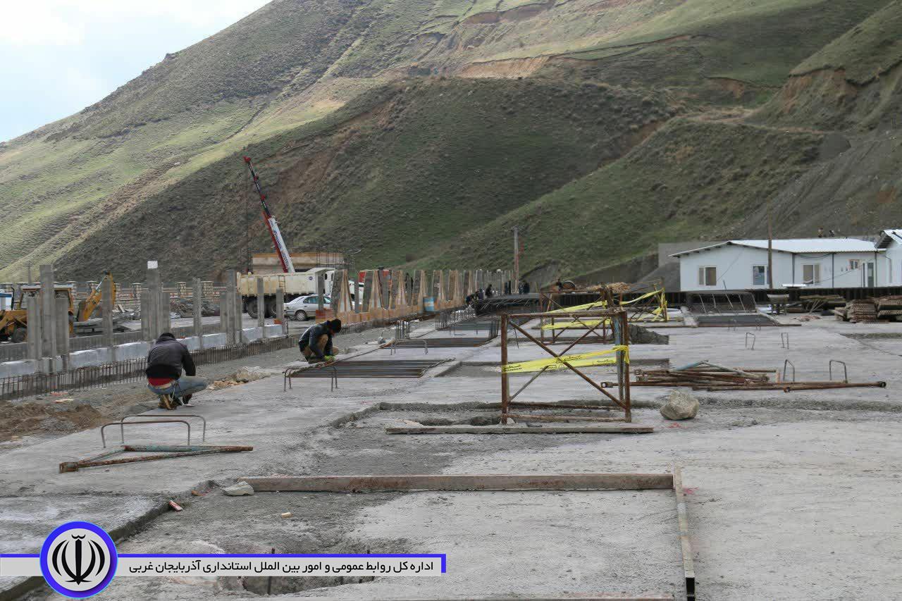 بازدید فرماندار شهرستان خوی از روند اجرای پروژه ساماندهی پایانه مرزی رازی