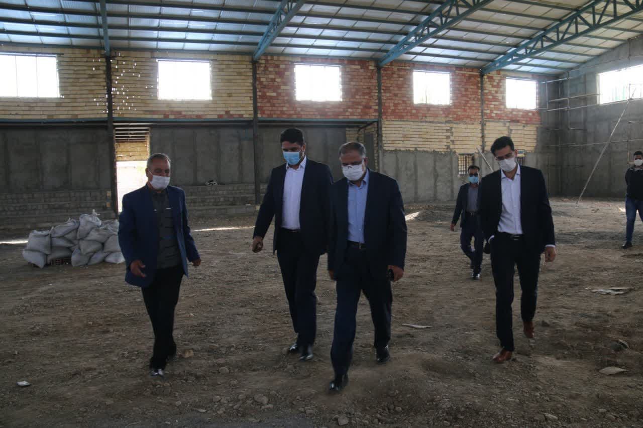 بازدید فرماندار شهرستان خوی از روند ساخت مجتمع فرهنگی و ورزشی در محله ملاباغی