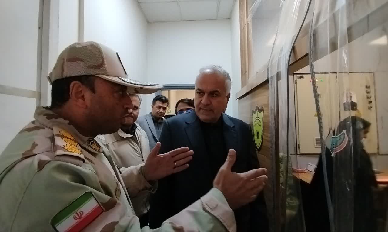 بازدید فرماندار خوی از پایانه مرزی رازی