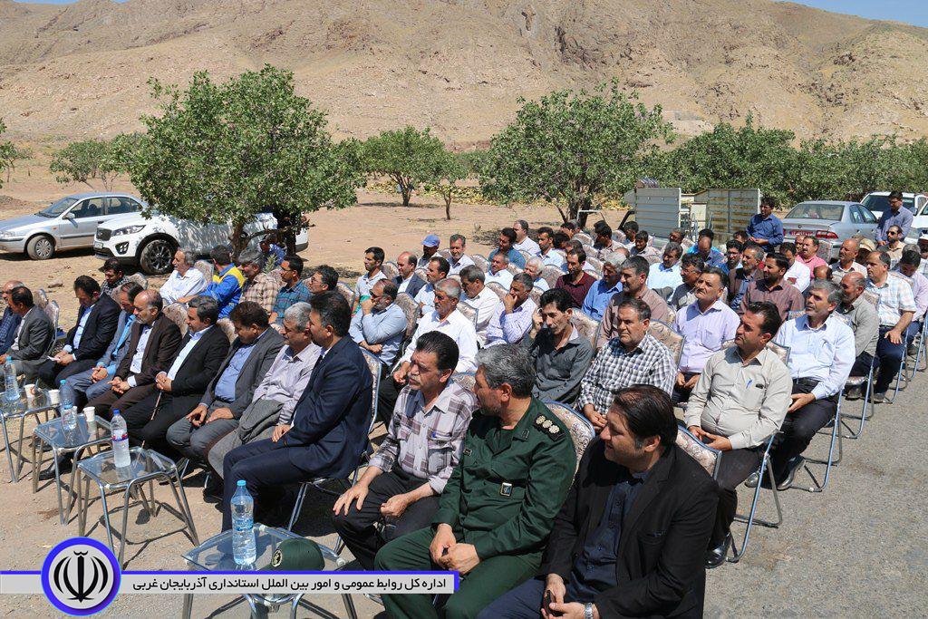 در ششمین روز از هفته دولت: کلنگ زنی طرح های بهسازی و آسفالت محورهای روستایی