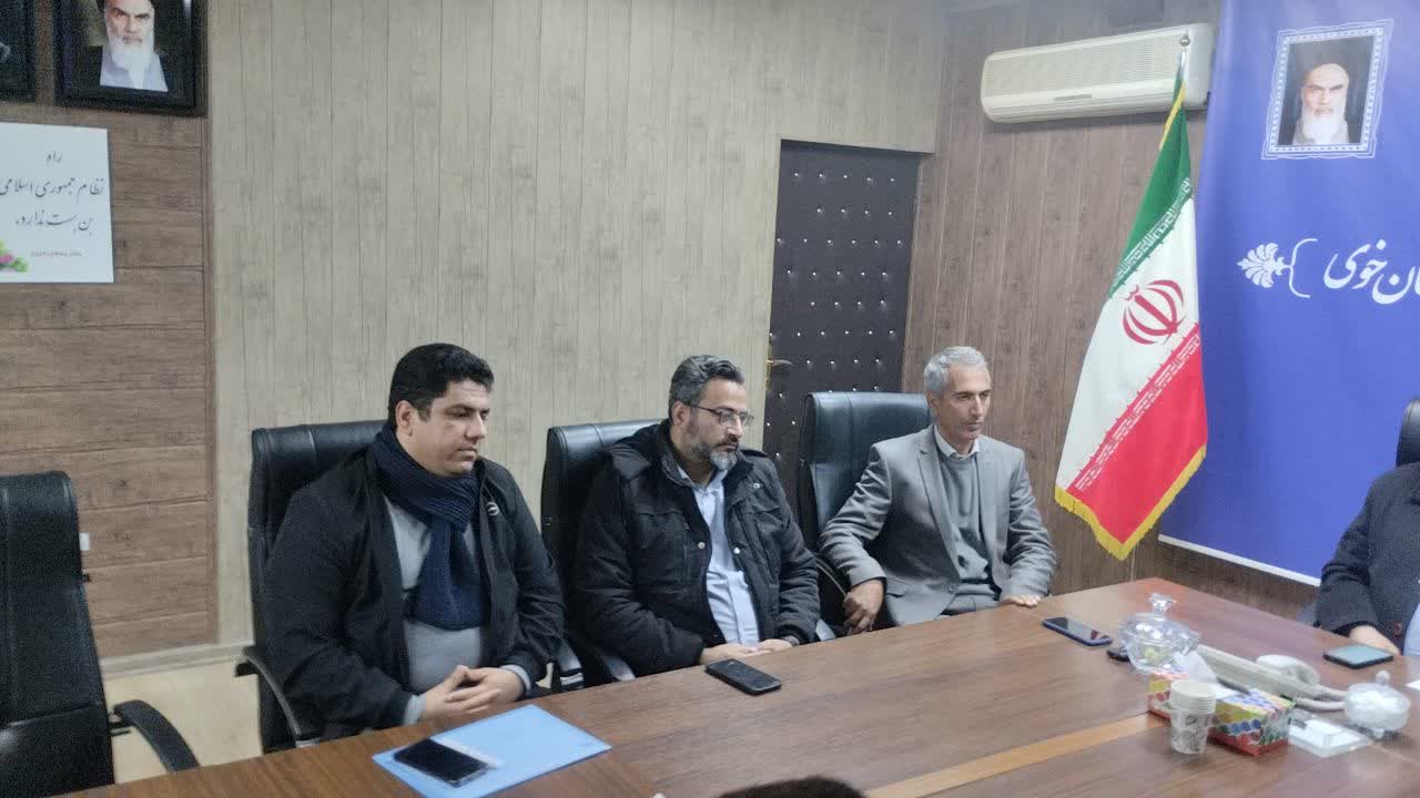 دیدار اعضای هیئت نظارت بر انتخابات شوراهای اسلامی خوی با فرماندار ویژه