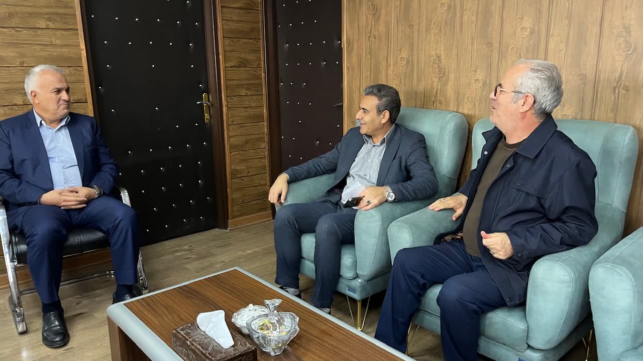دیدار مدیرعامل شرکت آب و فاضلاب با فرماندار خوی