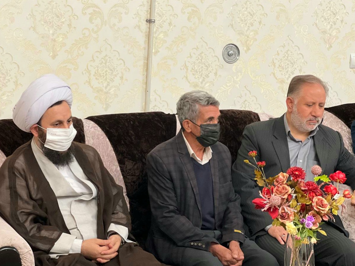 دیدار فرماندار خوی با خانواده های معظم شهداء و ایثارگران