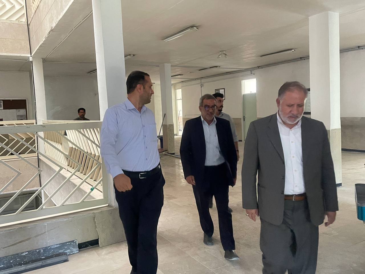 بازدید میدانی فرماندار خوی از روند بازسازی دانشکده علوم قرآنی