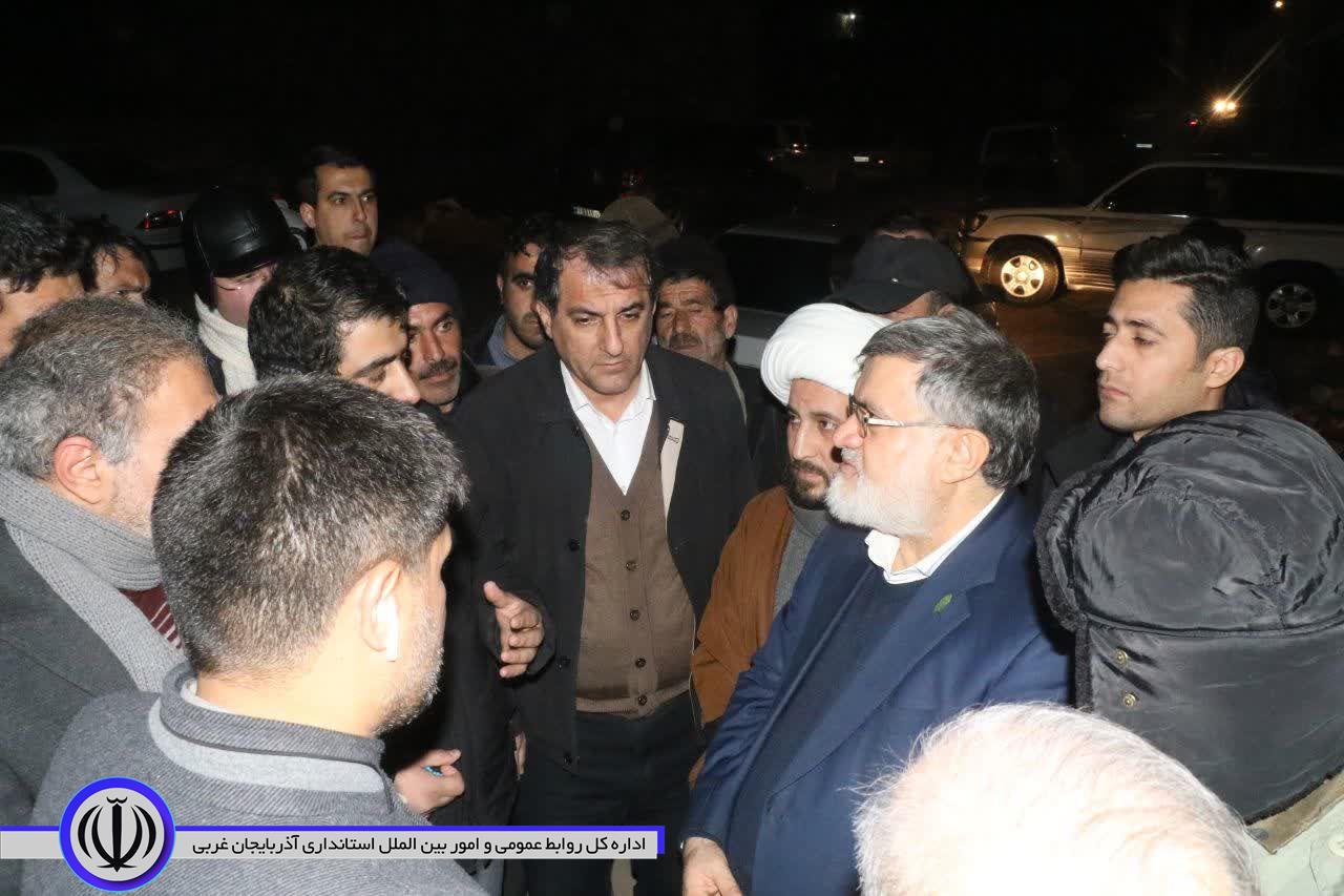 آلبوم تصویری/ بازدید شبانه استاندار آذربایجانغربی از مناطق زلزله زده خوی