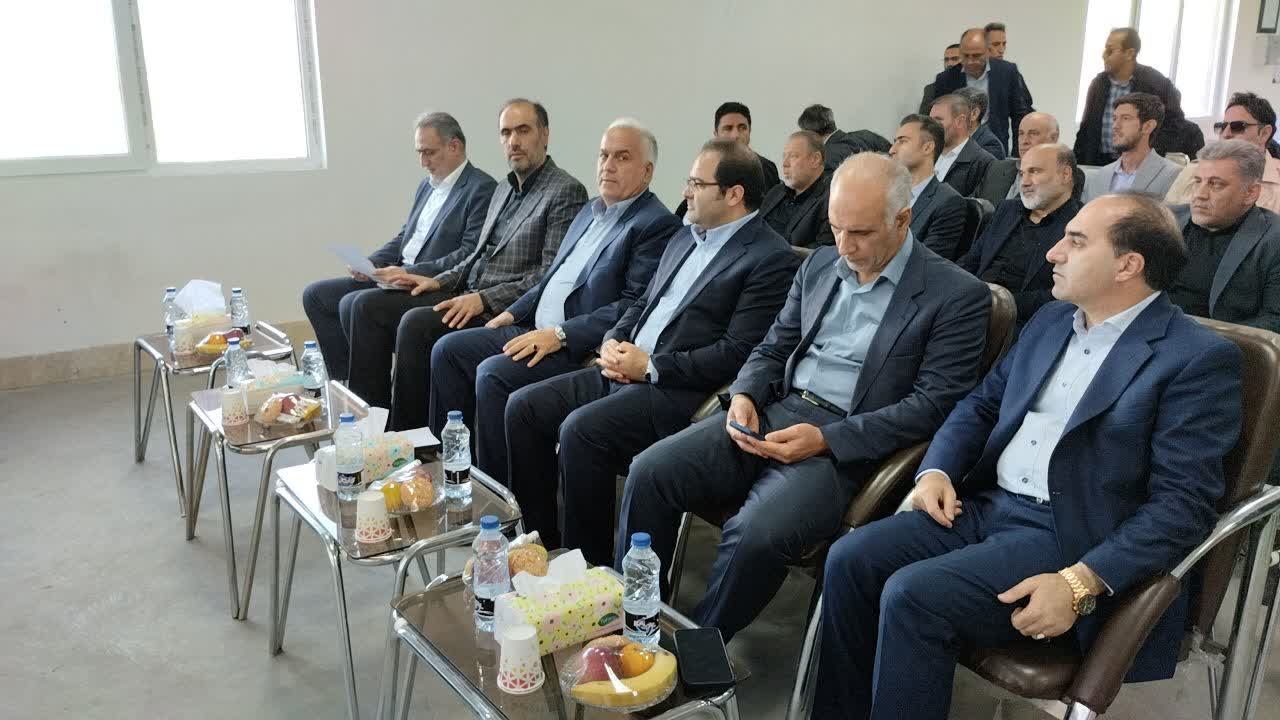 بازدید معاون وزارت صمت از واحدهای تولیدی شهرستان خوی