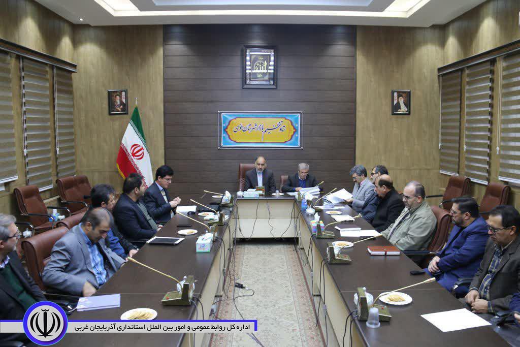 برگزاری جلسه کارگروه تنظیم بازار با حضور فرماندار شهرستان خوی و مدیرکل امور مالیاتی استان