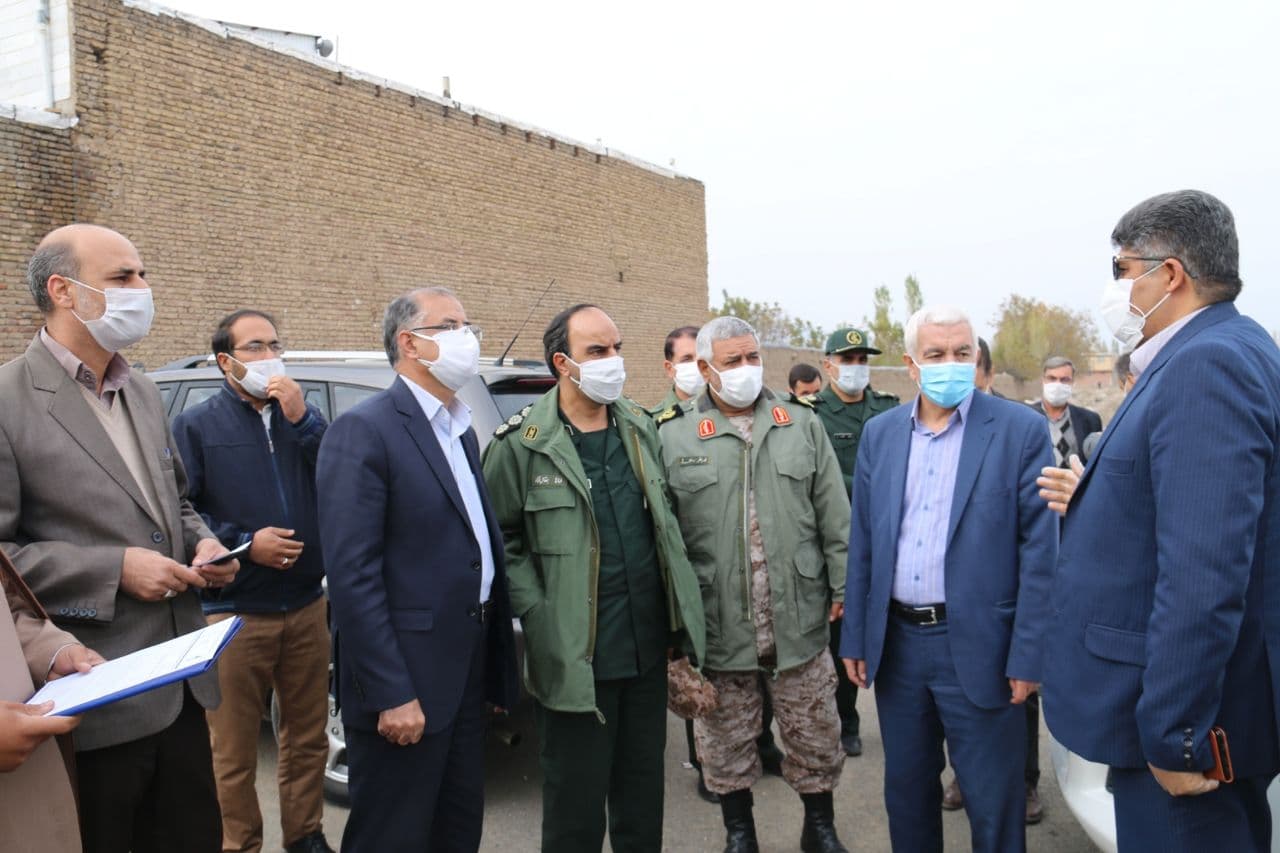 بازدید فرماندار و جمعی از مسئولین شهرستان خوی از پروژه های توانمندسازی سکونتگاه های غیر رسمی