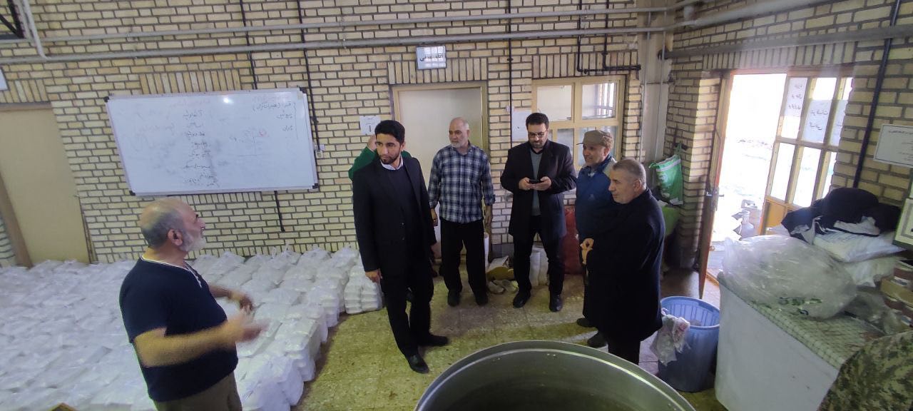 آلبوم تصویری/ بازدید معاون برنامه ریزی و توسعه فرماندار خوی از موکب های استان مرکزی در مناطق زلزله زده خوی.