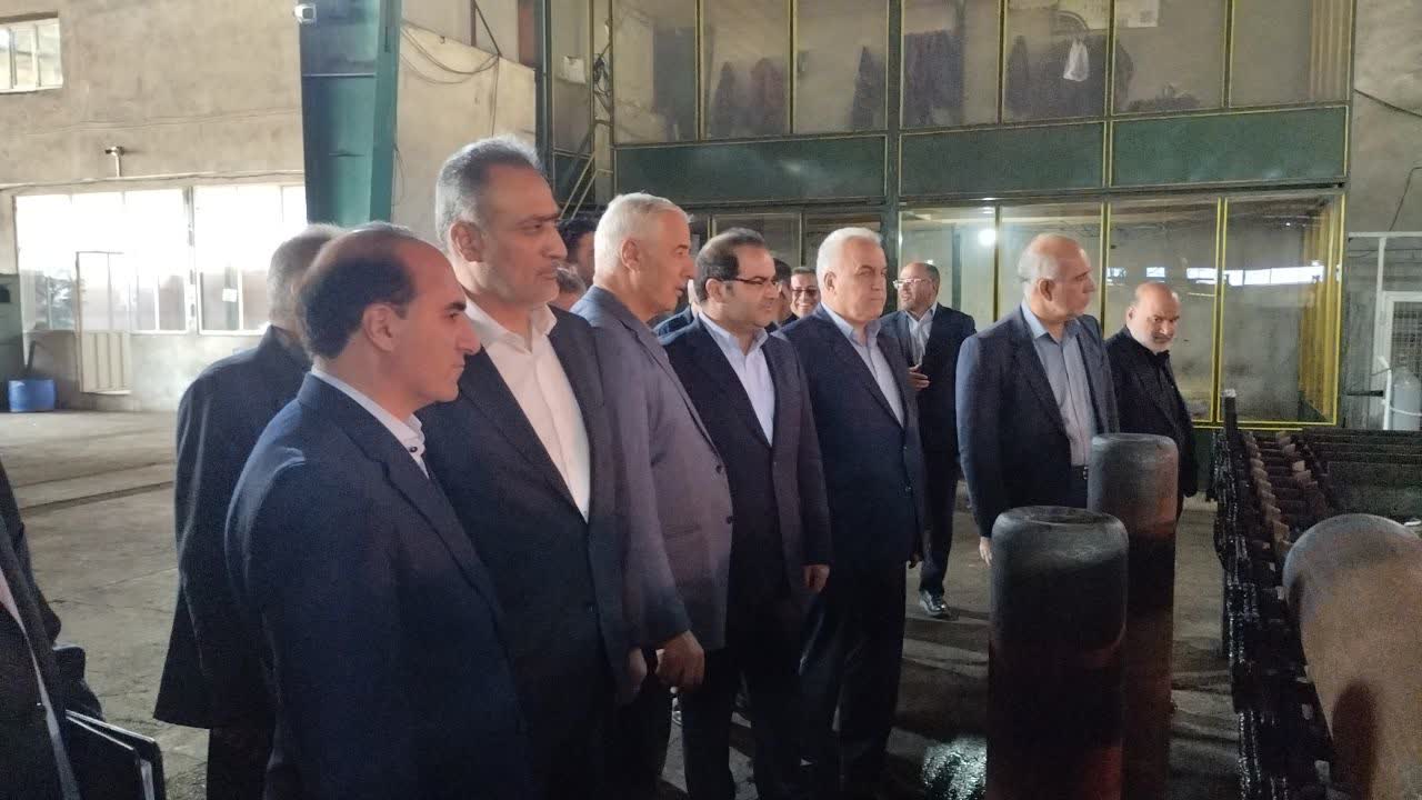 بازدید معاون وزارت صمت از واحدهای تولیدی شهرستان خوی