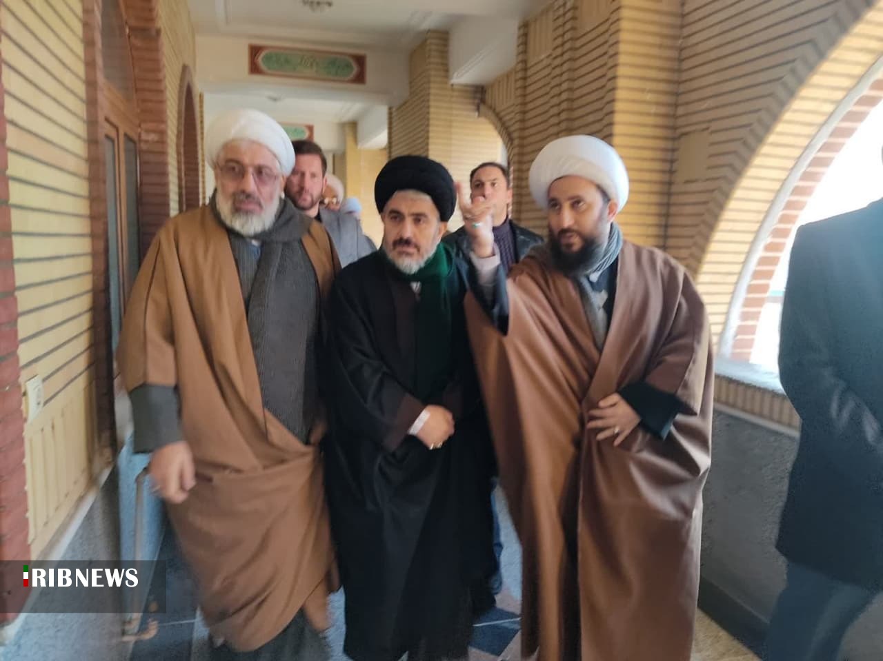 بازدید نماینده ولی فقیه استان آذربایجان غربی از مناطق زلزله زده خوی