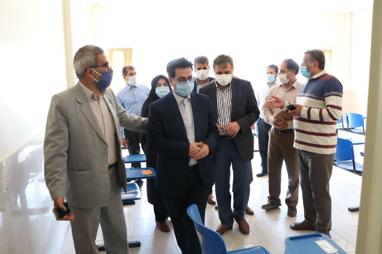 بازدید سرپرست فرمانداری شهرستان خوی از حوزههای برگزاری آزمون سراسری سال ۹۹