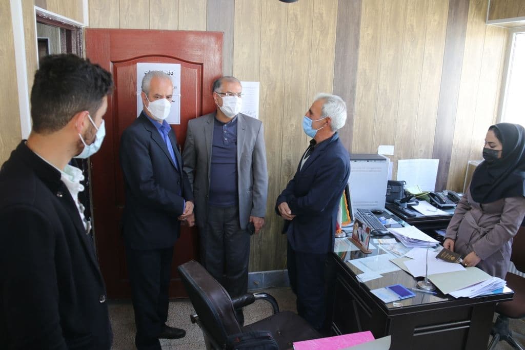 بازدید فرماندار ویژه شهرستان خوی از محل ثبت نام شورای های اسلامی روستا در بخش قطور