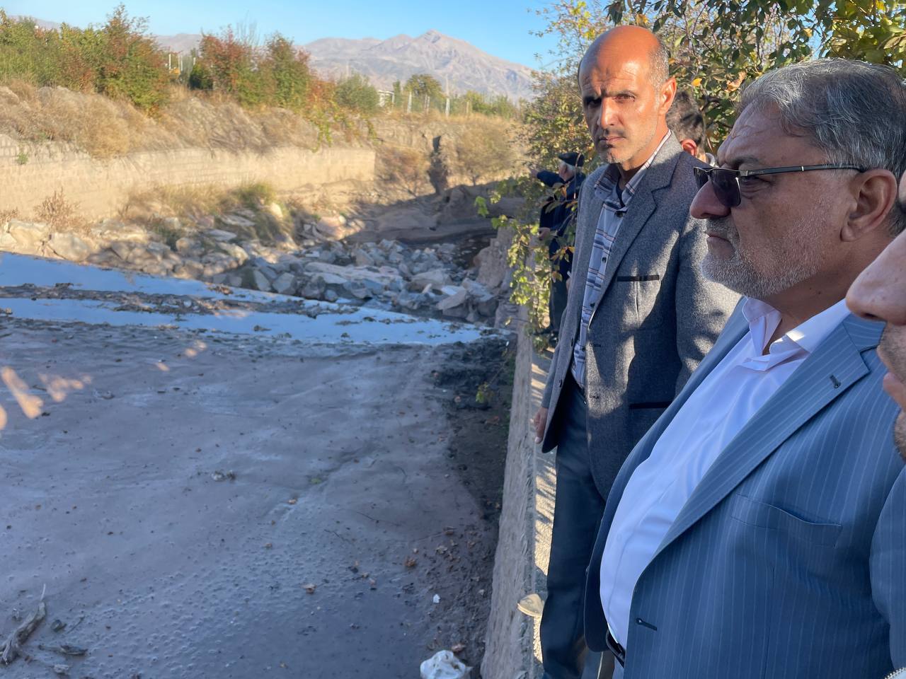 بررسی مسایل و مشکلات روستای گوهران