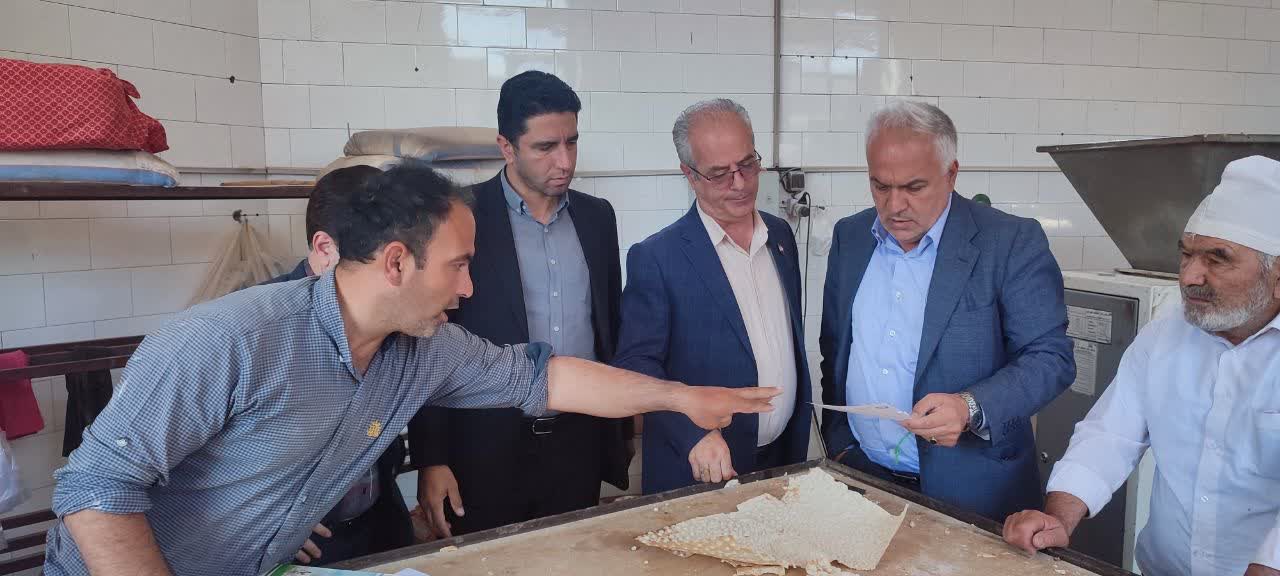 بازدید سرزده سرپرست فرمانداری ویژه خوی از نانوایی های سطح بخش ایواوغلی