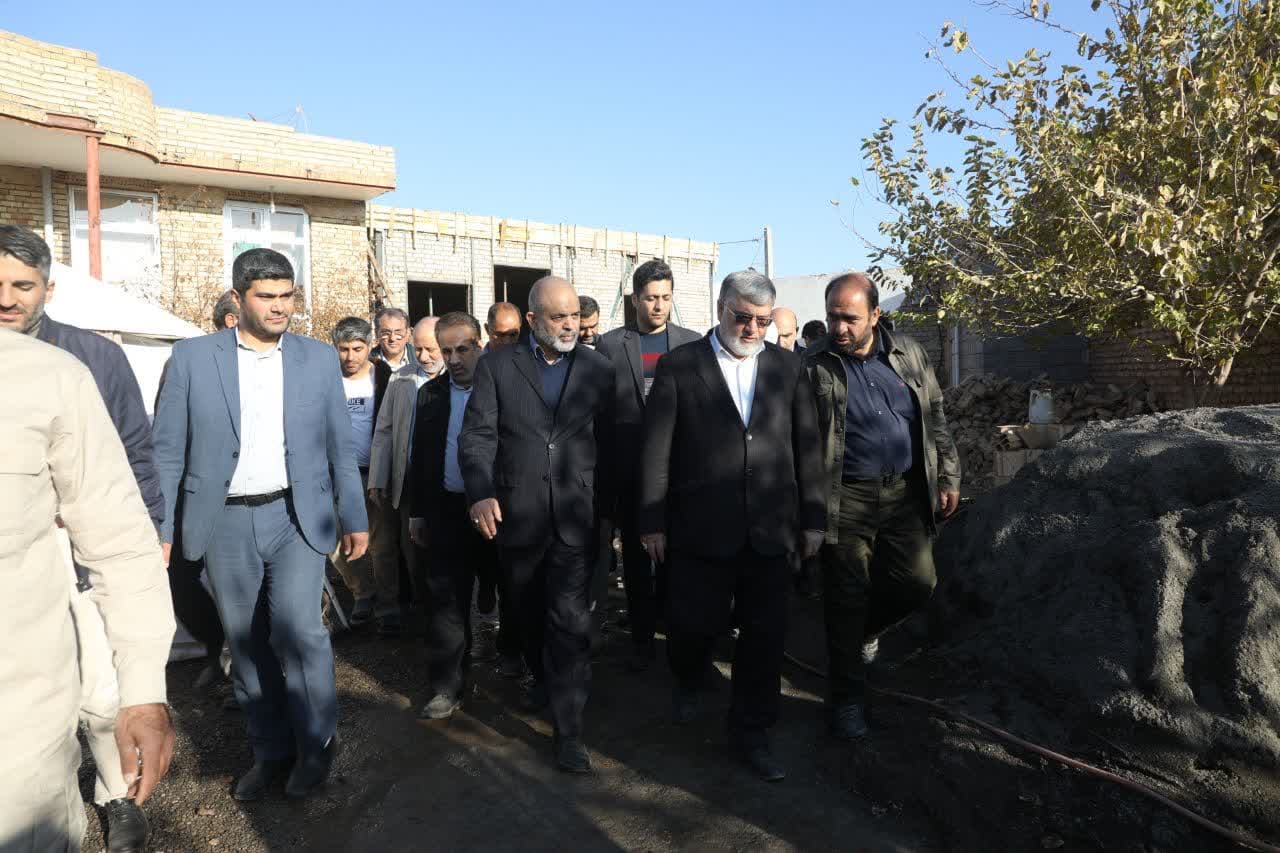 آلبوم تصویری / بازدید وزیر کشور و استاندار آذربایجان غربی از روند احداث و بازسازی مناطق زلزله زده خوی