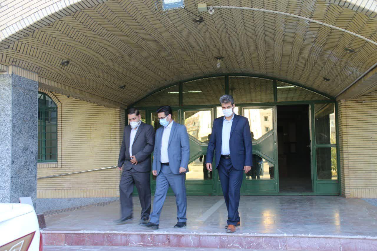 بازدید سرزده سرپرست معاونت استانداری و فرمانداری ویژه شهرستان خوی از ادارات