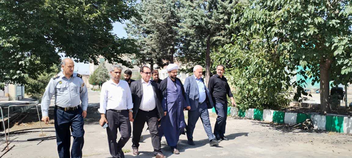 آزادی 4 زندانی در جریان بازدید سرپرست فرمانداری و دادستان خوی از زندان مرکزی