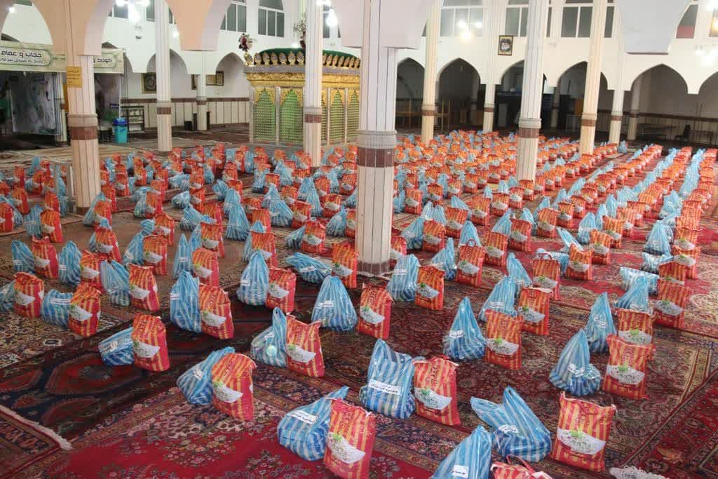 معاون استاندار و فرماندار ویژه شهرستان خوی از توزیع 300 بسته معیشتی و کمک های نقدی در قالب اجرای طرح شهید حاج قاسم سلیمانی خبر داد